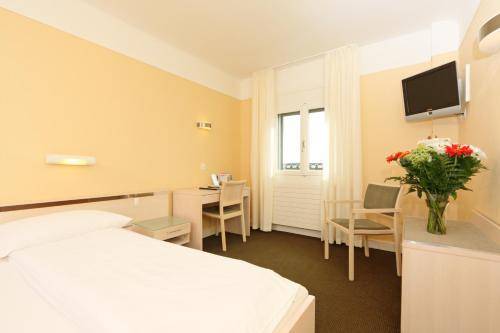 Hotel Bernina Geneva, Geneva